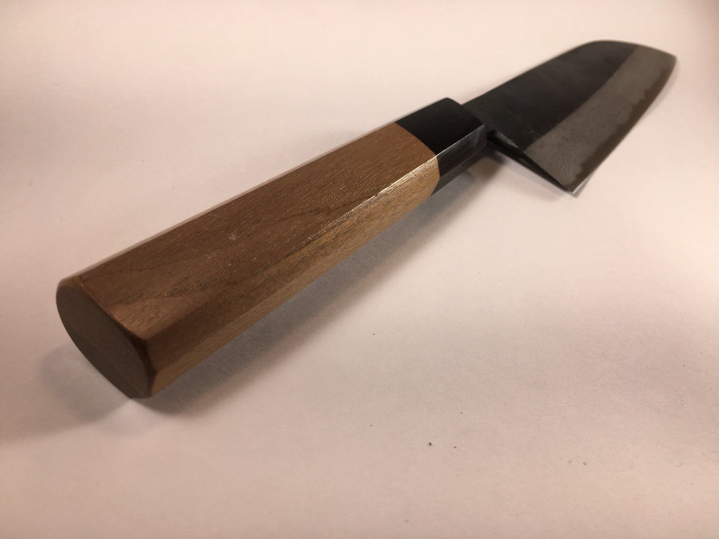 Santoku damassé Kurouchi Kaji 165 mm