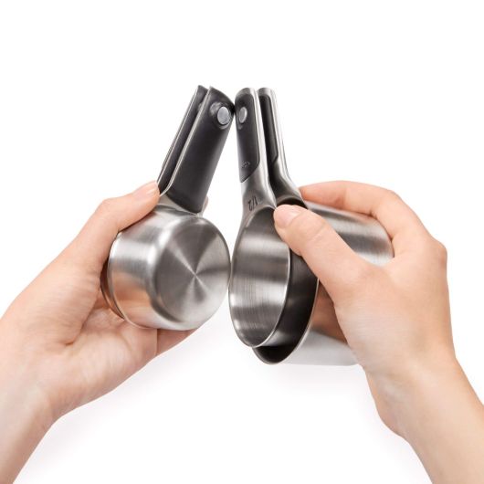 Jeu de 4 tasses à mesurer en acier inoxydable Oxo SKU 11132000gg