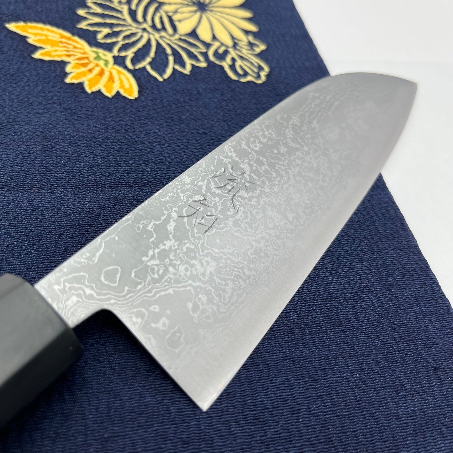 Santoku Aogami #2 Damascus Migaki 165mm