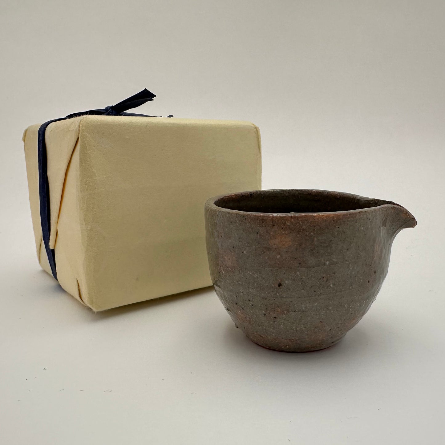 Pichet à saké en céramique Tanba