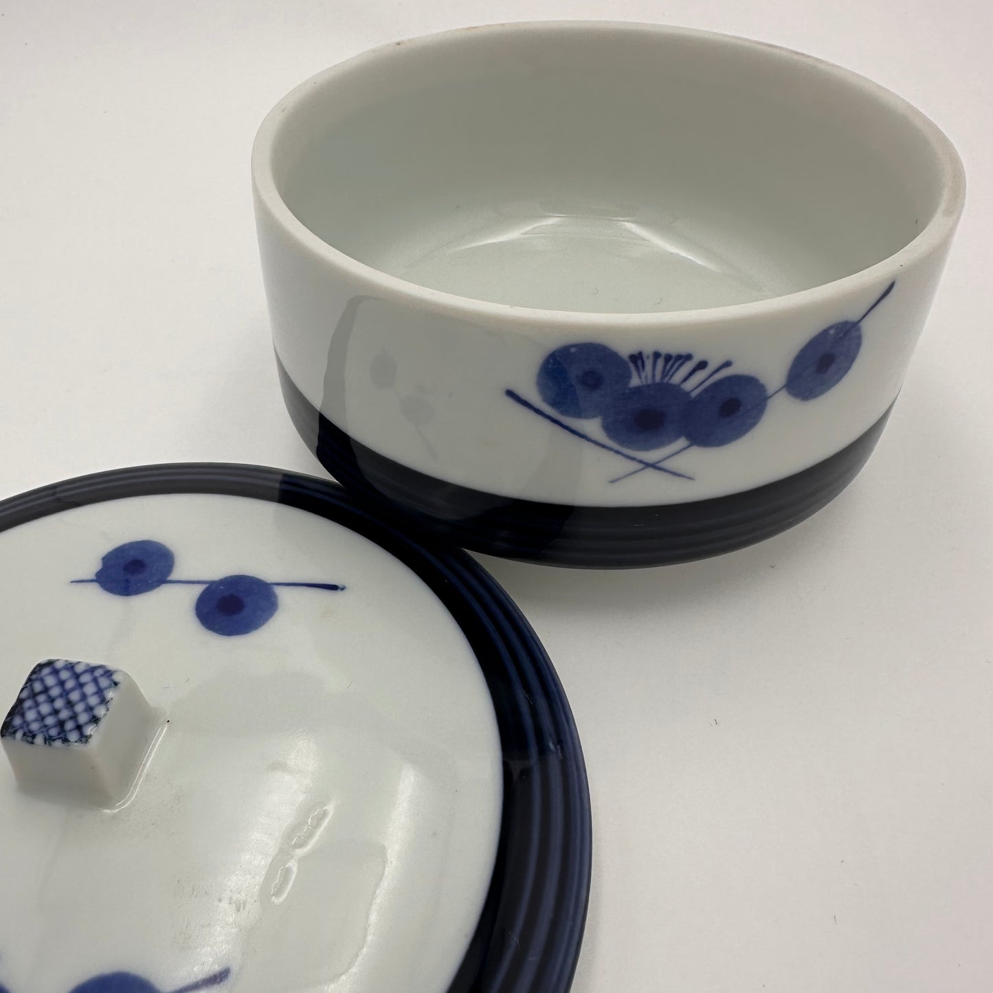 Pot à cornichons en porcelaine japonaise avec couvercle