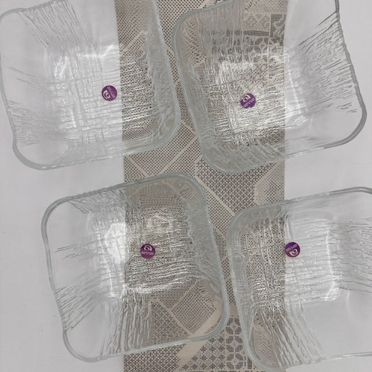 Ensemble de 4 bols carrés en verre pressé