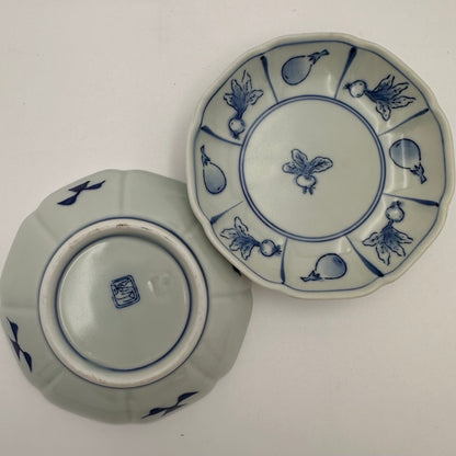 Ensemble de 2 petites assiettes Arita en porcelaine bleu et blanc