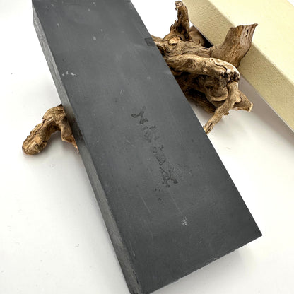Pierre Naturelle Japonaise Tsushima Noire de Nagasaki