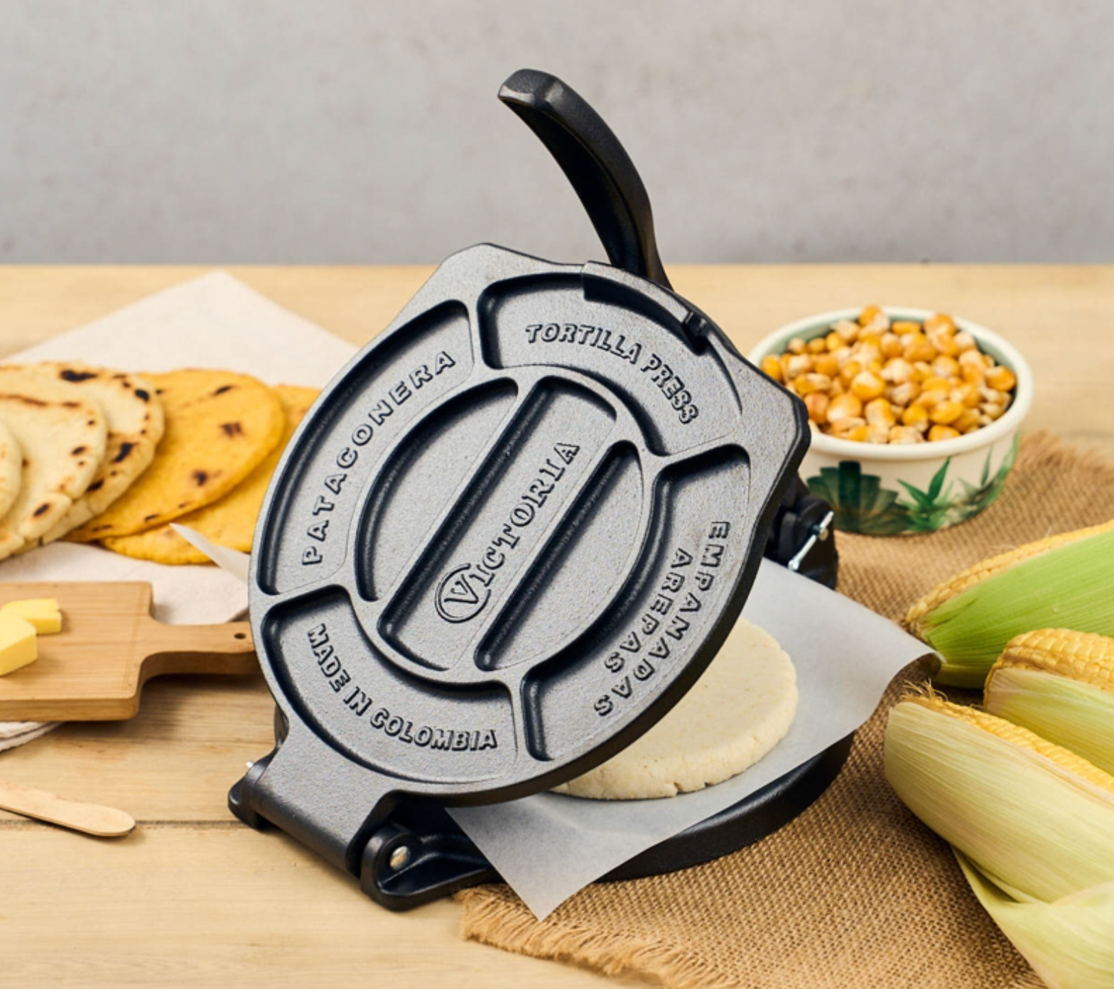 Presse-tortilla de 20 cm en fonte Victoria SKU 6236997BK